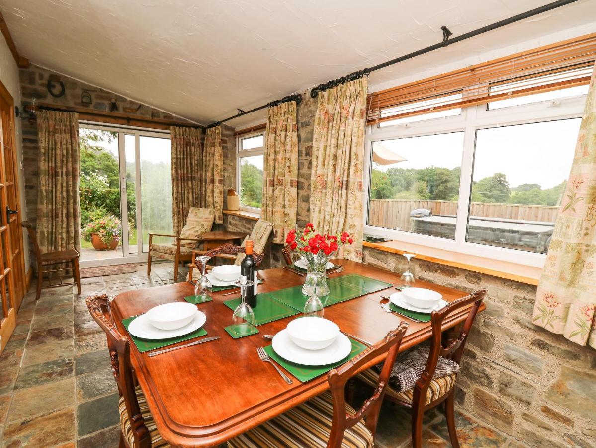 Holly Farm Cottage Newbridge on Wye エクステリア 写真