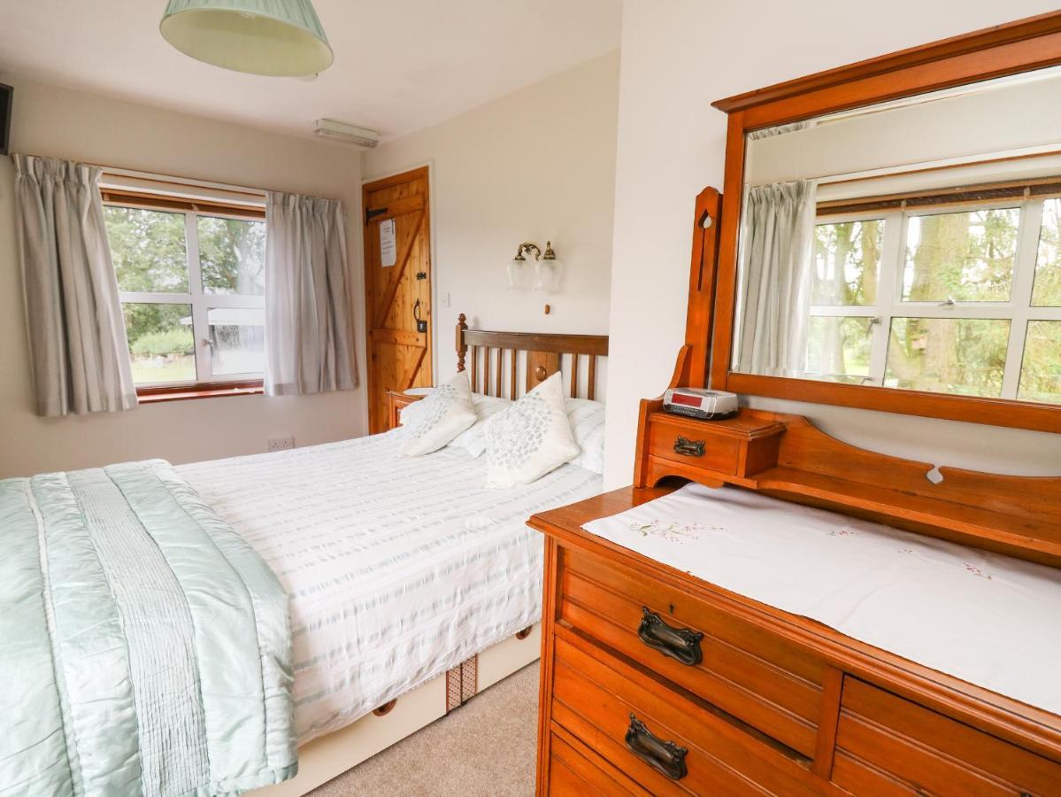 Holly Farm Cottage Newbridge on Wye エクステリア 写真