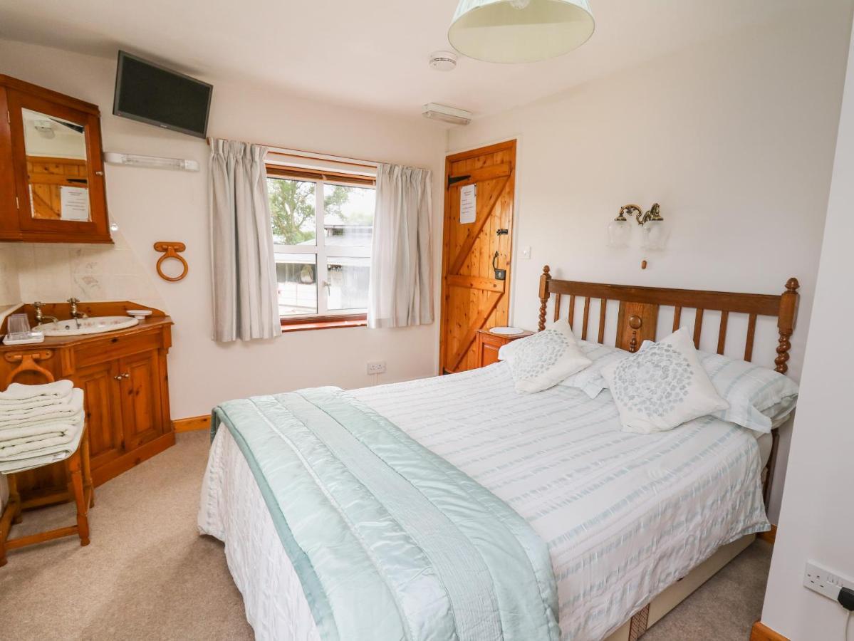 Holly Farm Cottage Newbridge on Wye エクステリア 写真