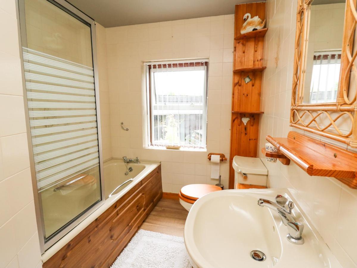 Holly Farm Cottage Newbridge on Wye エクステリア 写真