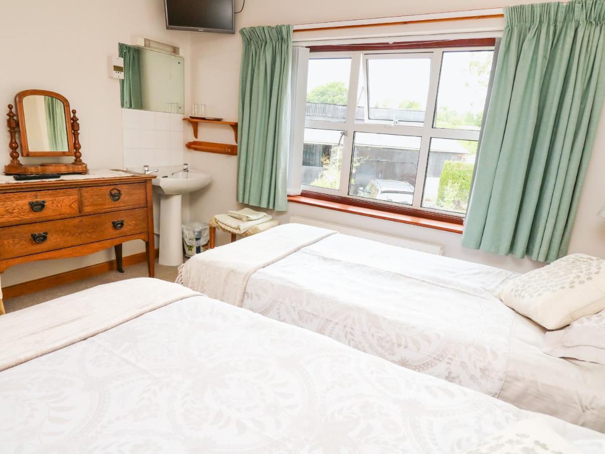Holly Farm Cottage Newbridge on Wye エクステリア 写真