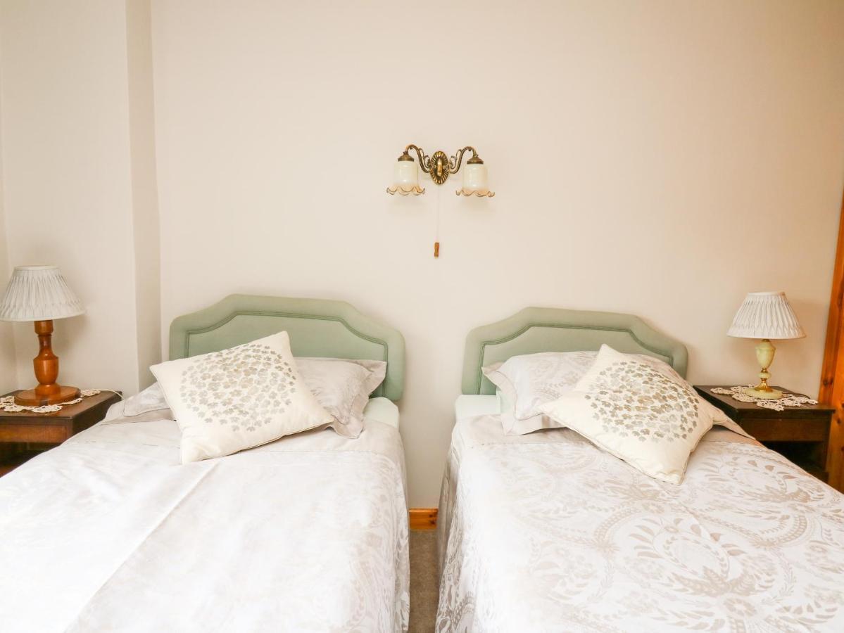 Holly Farm Cottage Newbridge on Wye エクステリア 写真